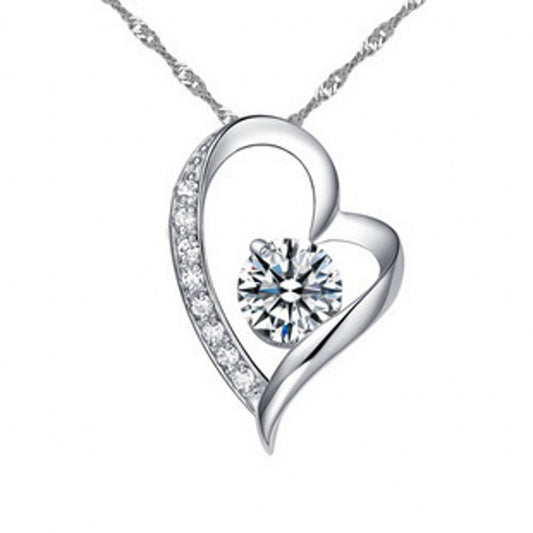 Crystal Heart Necklace – Elegant & Timeless
