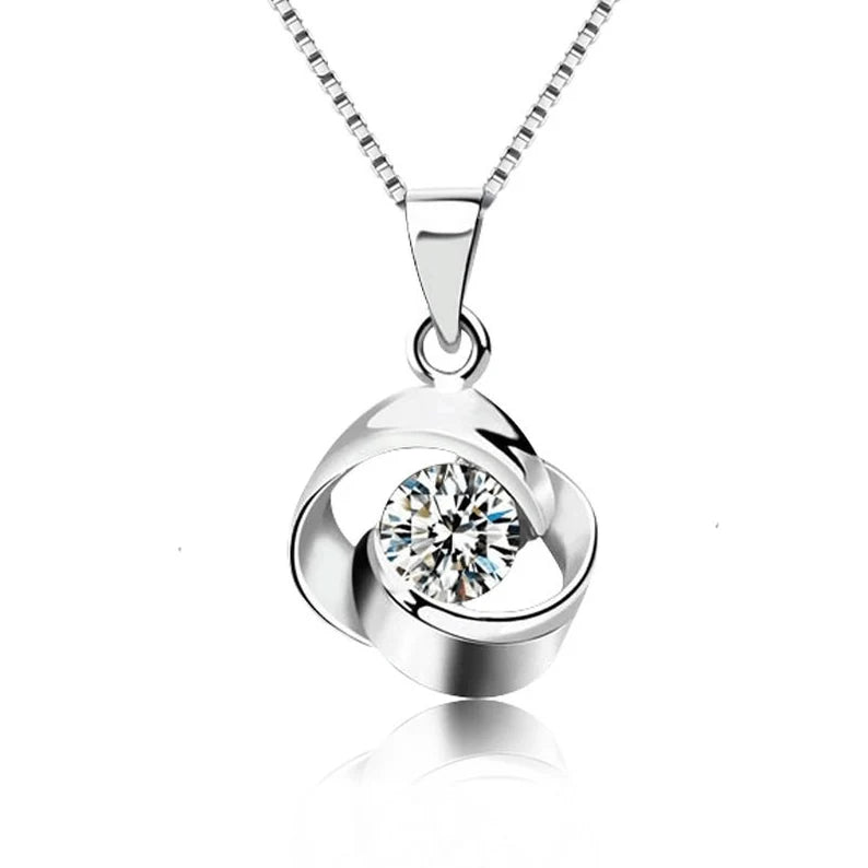 Minimalist Sterling Silver Flower Necklace – Everyday Elegance