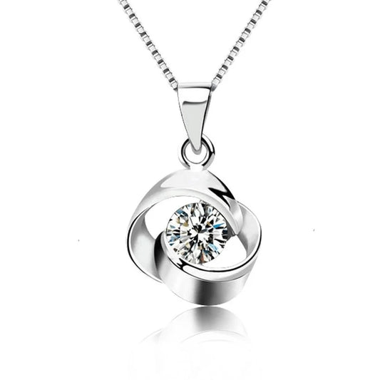 Minimalist Sterling Silver Flower Necklace – Everyday Elegance
