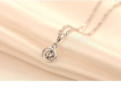 Minimalist Sterling Silver Flower Necklace – Everyday Elegance